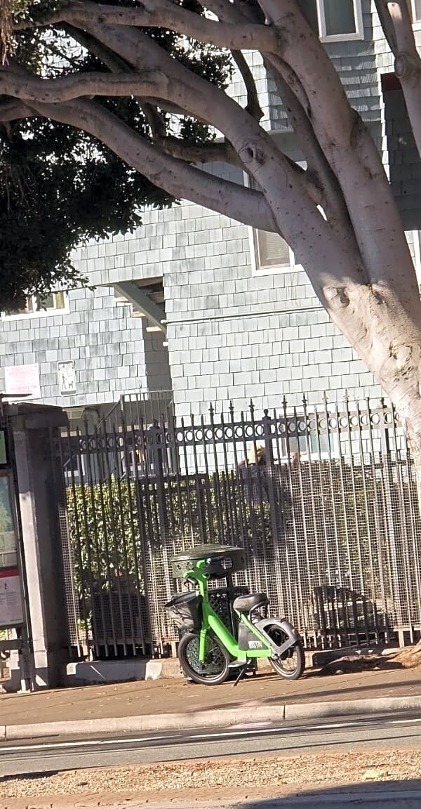 Photo attached to case 202000186458
