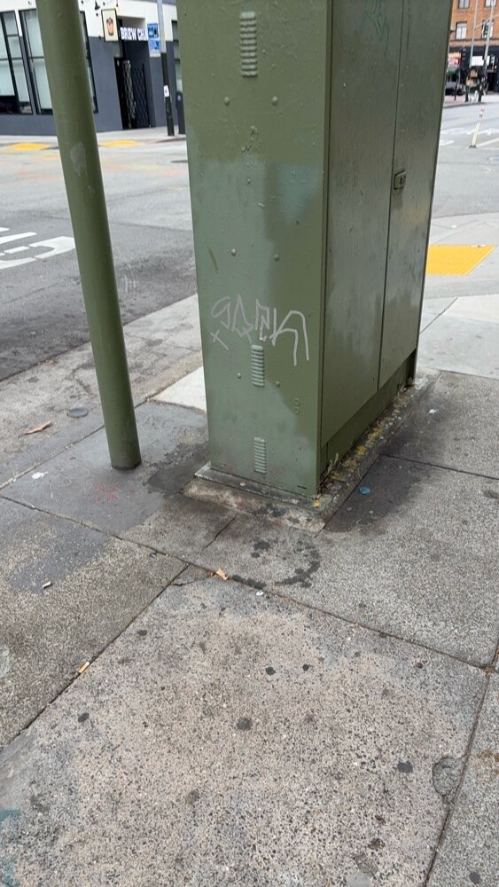 Photo attached to case 202000207198