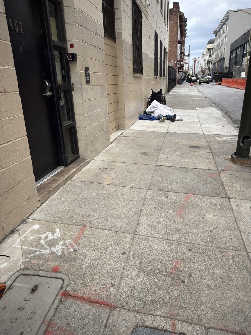 Photo attached to case 202000207715