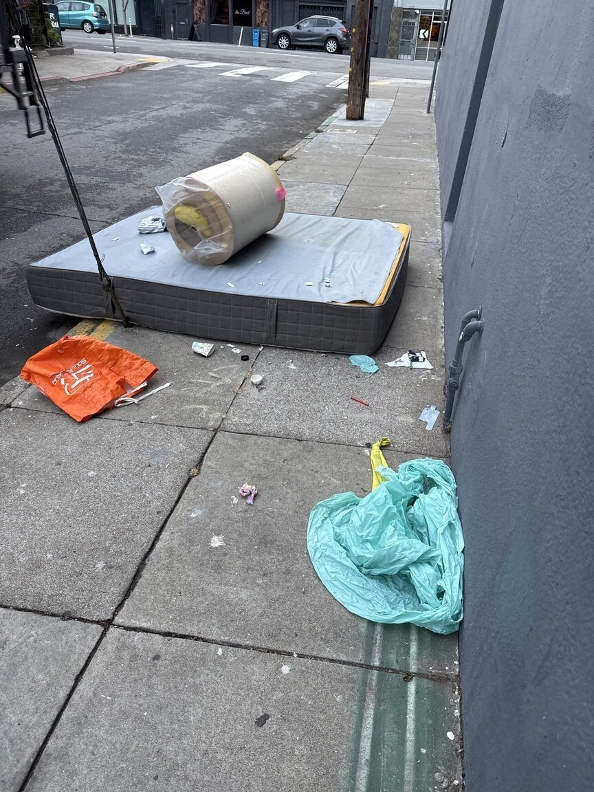 Photo attached to case 202000208631
