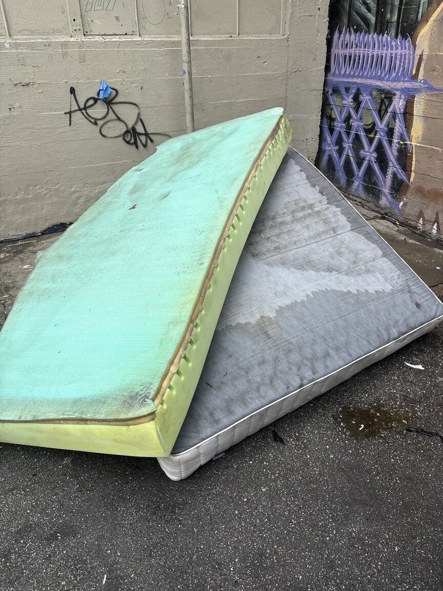 Photo attached to case 202000211174