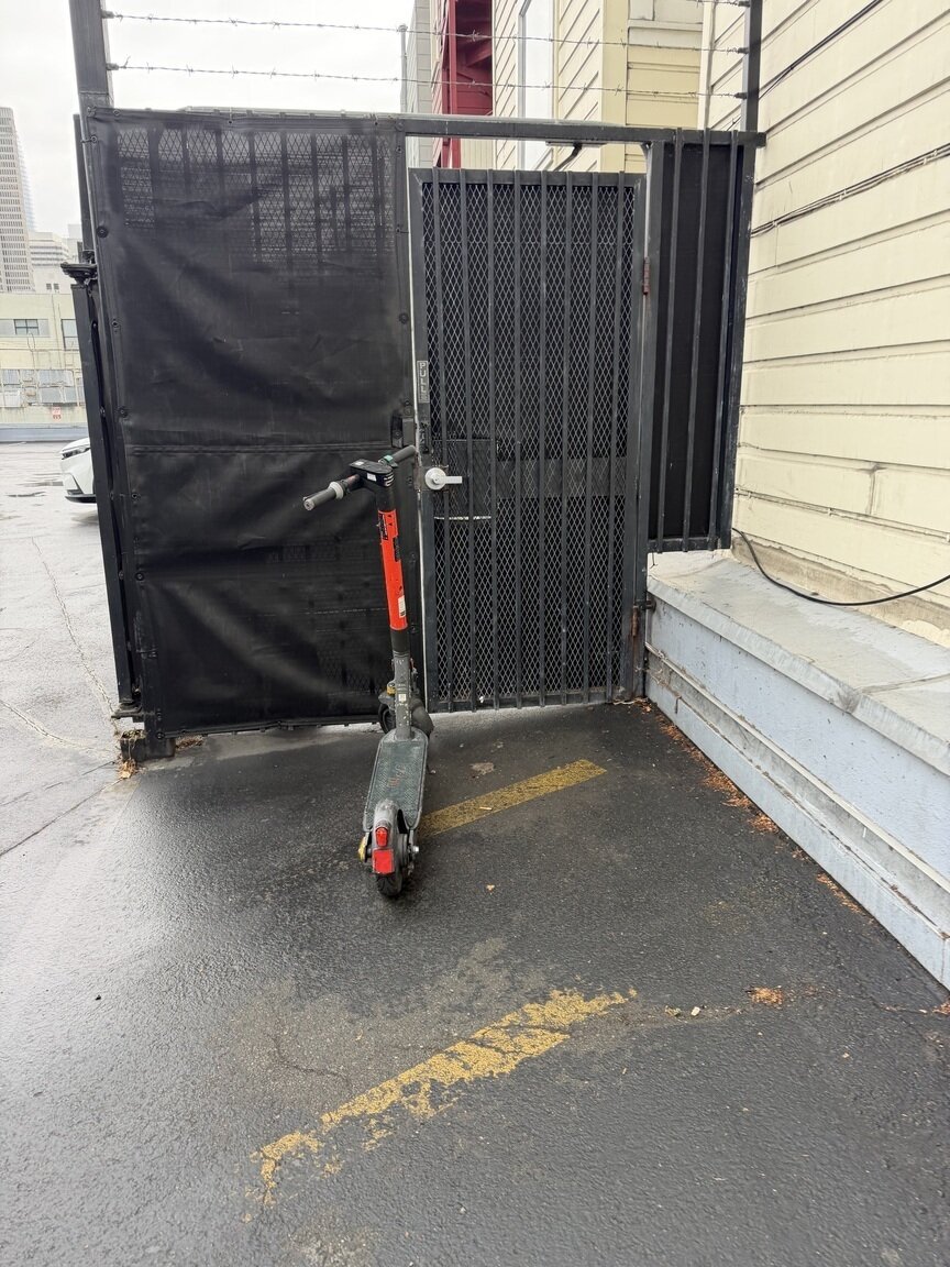 Photo attached to case 202000211502
