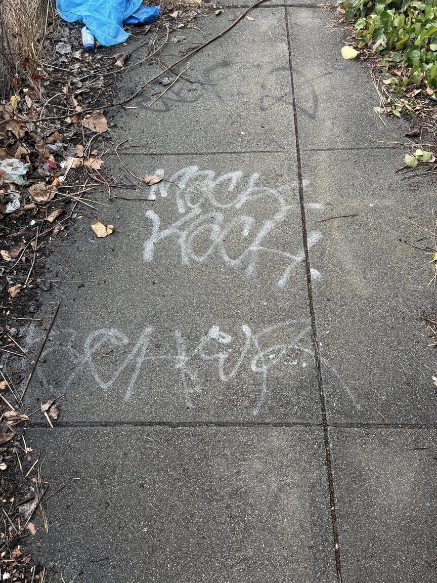 Photo attached to case 202000213747
