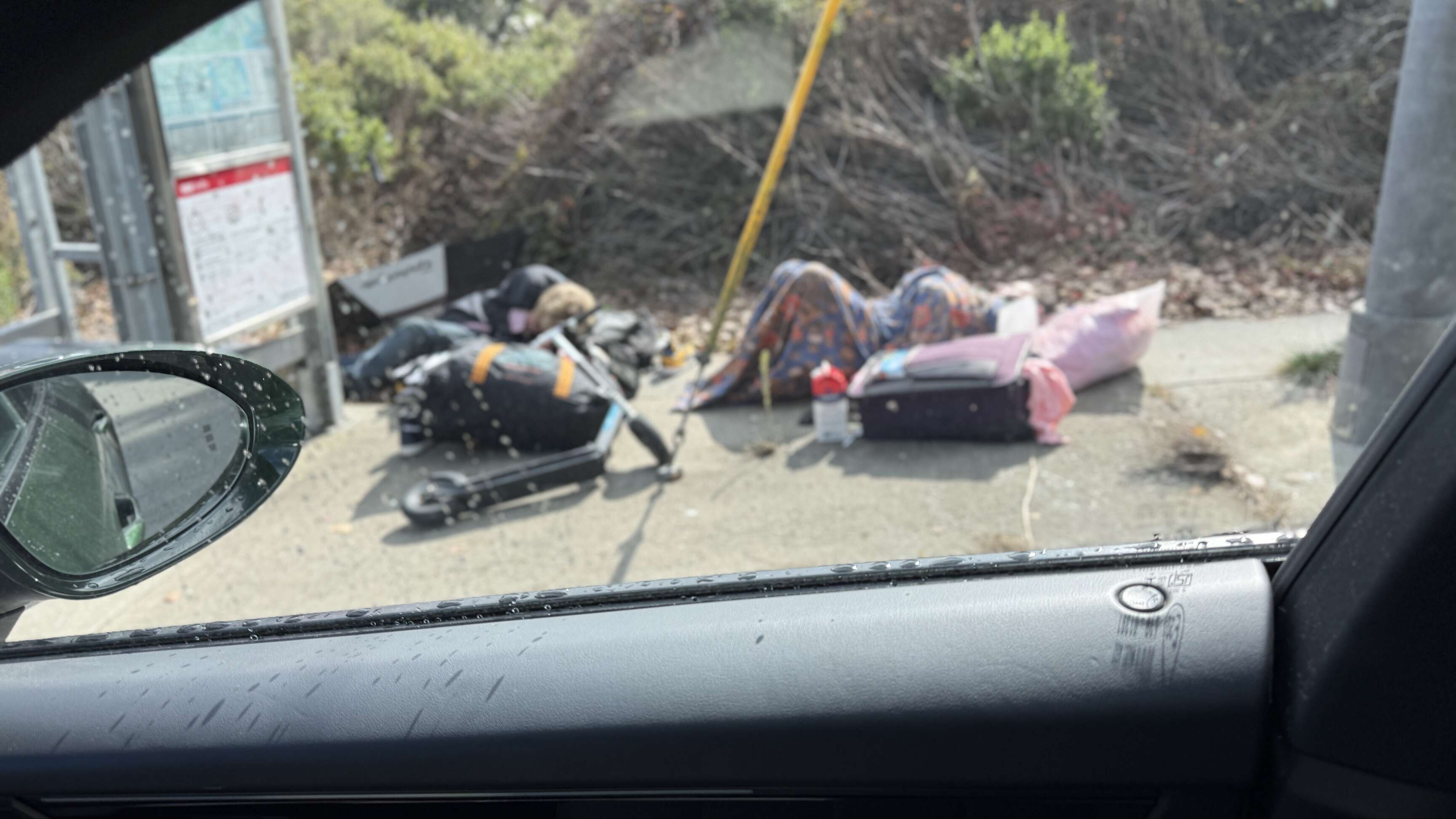 Photo attached to case 202000214601