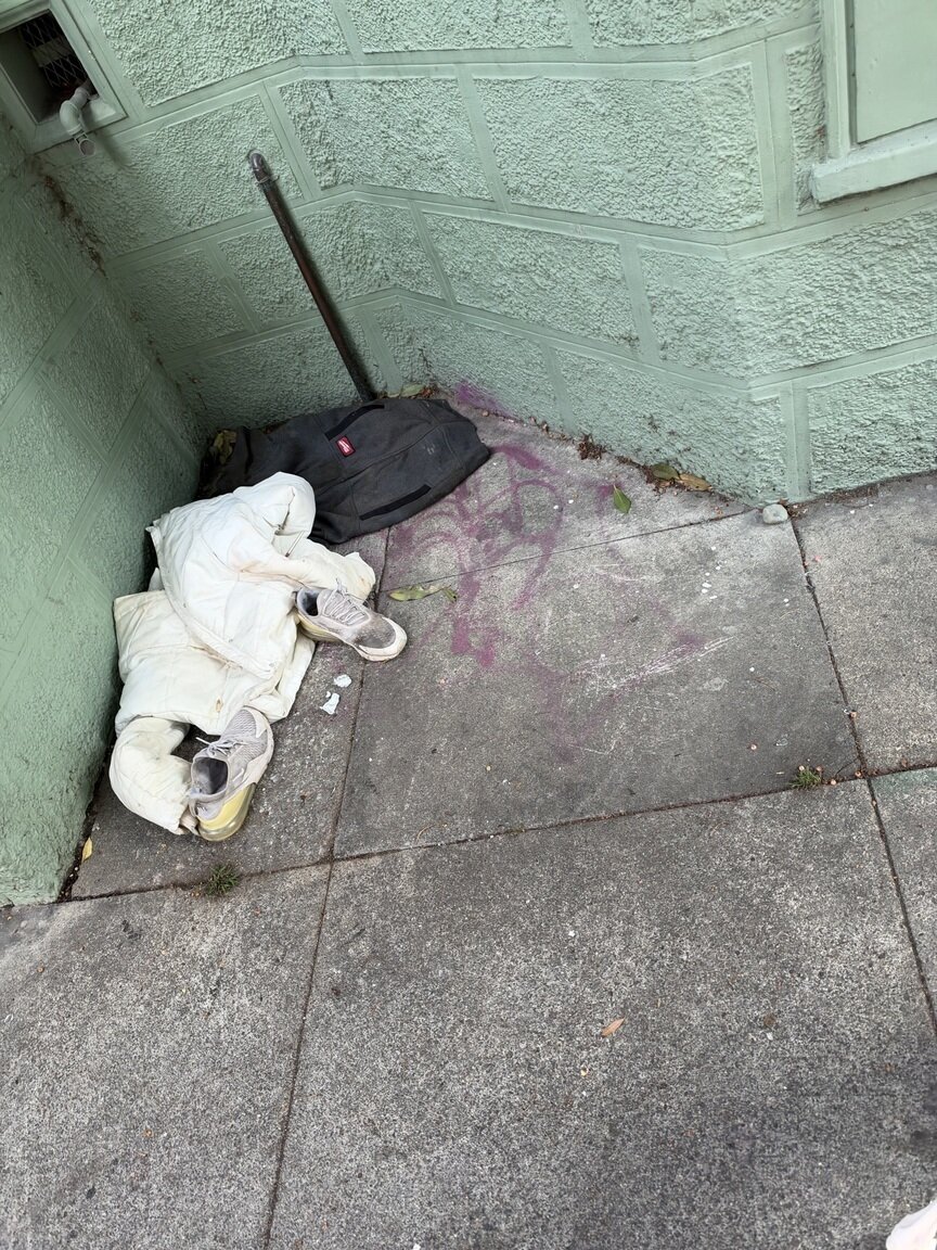 Photo attached to case 202000215055