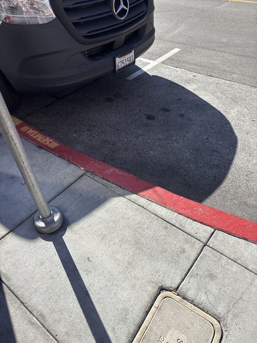 Photo attached to case 202000215118