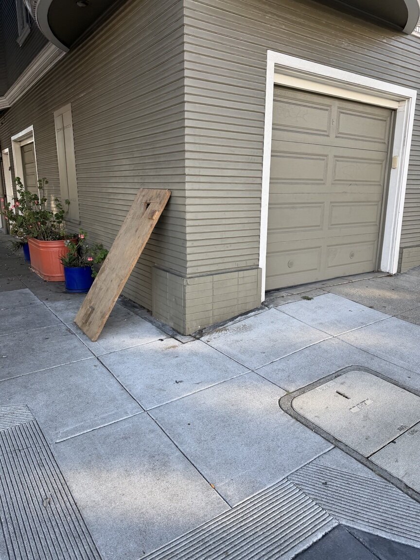 Photo attached to case 202000218106