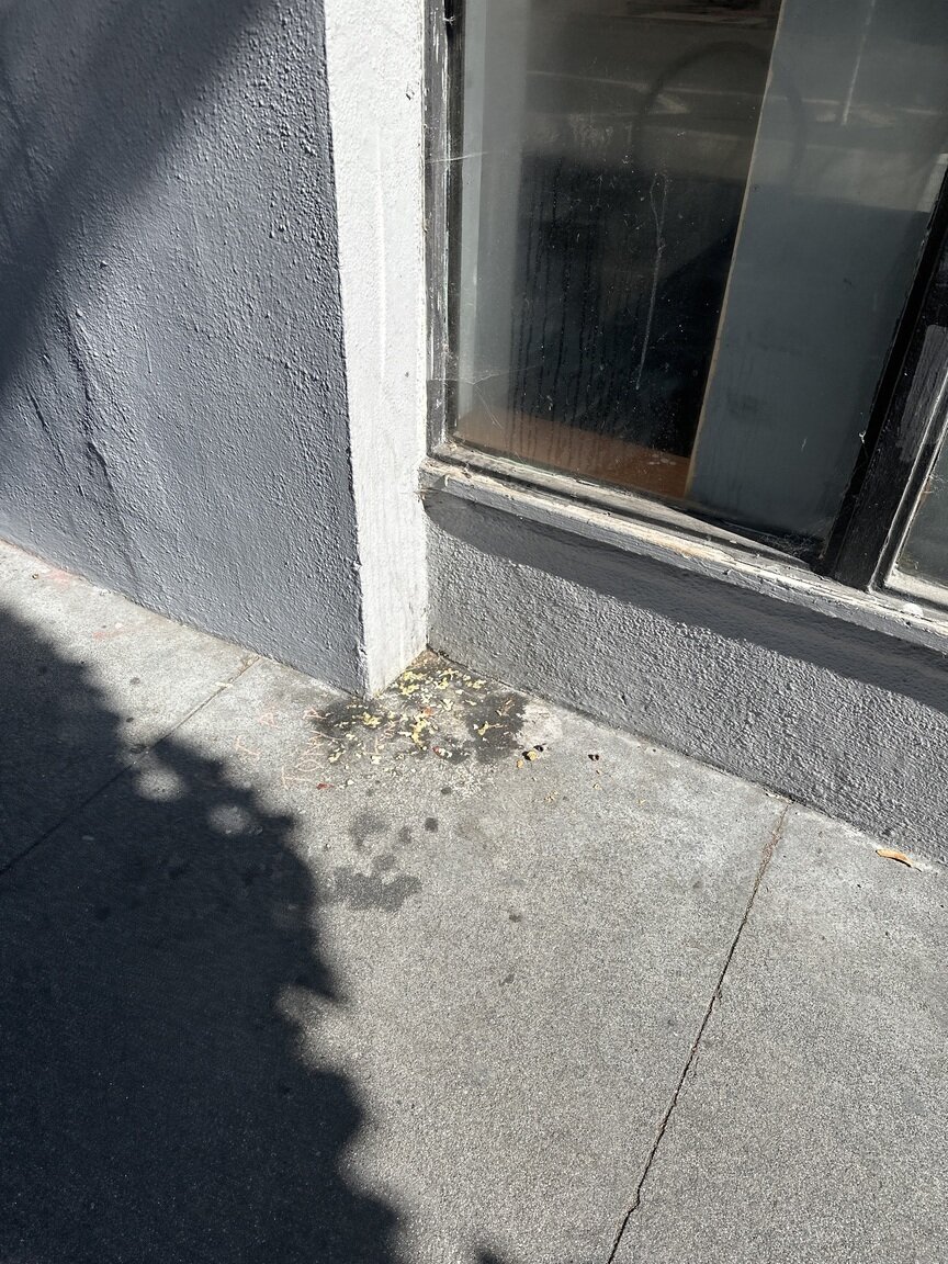 Photo attached to case 202000218702