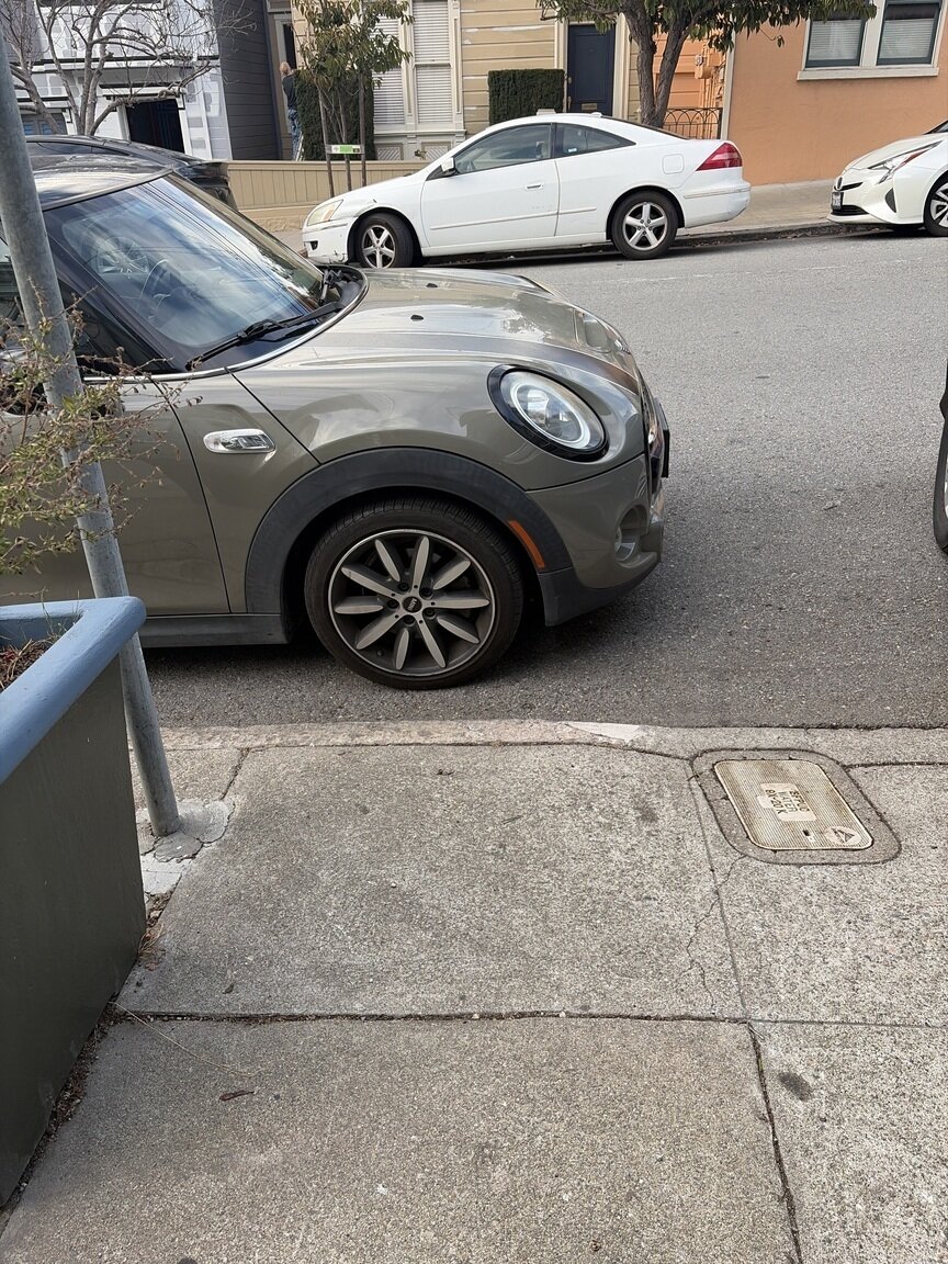 Photo attached to case 202000223538