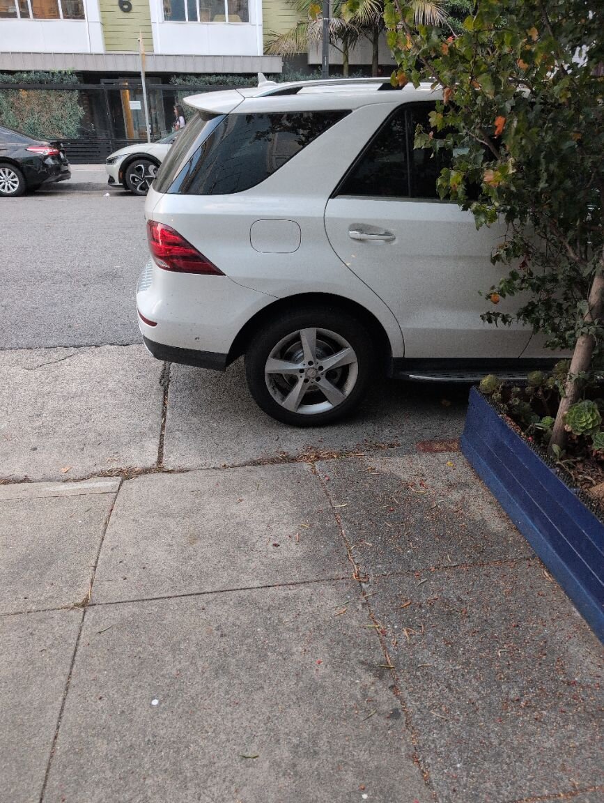 Photo attached to case 202000223581