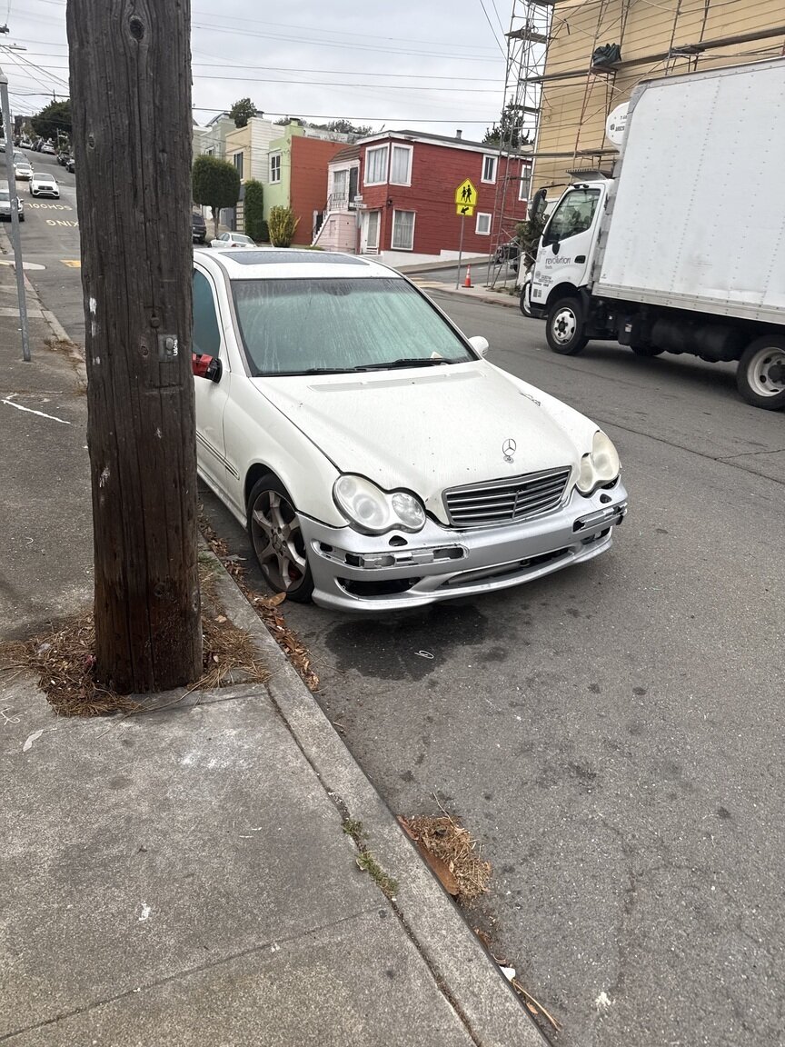 Photo attached to case 202000225400