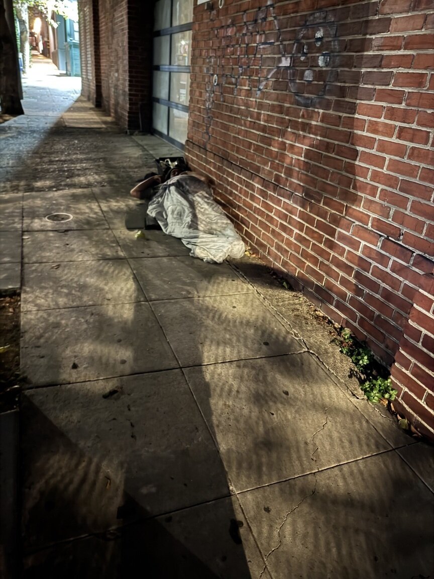 Photo attached to case 202000228756