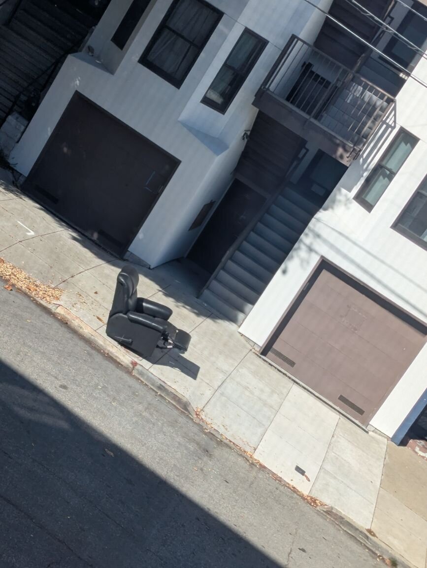 Photo attached to case 202000233416
