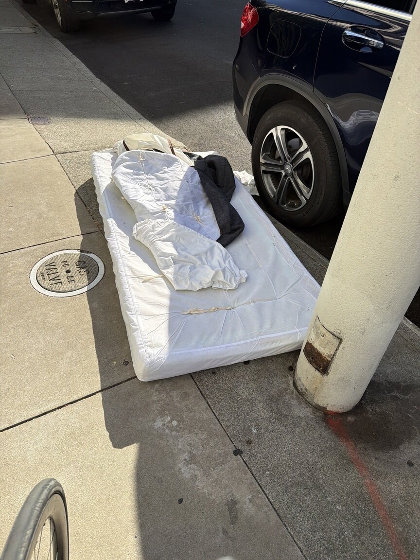 Photo attached to case 202000233623