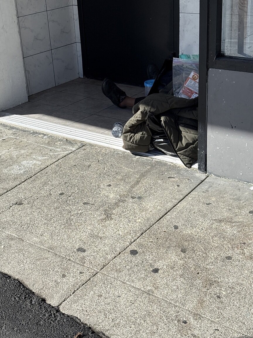 Photo attached to case 202000236474