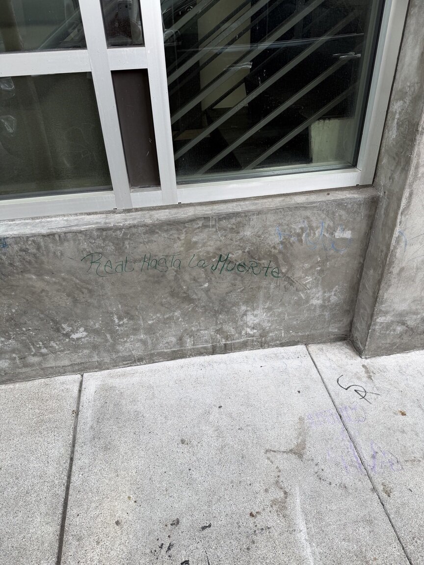 Photo attached to case 202000240195