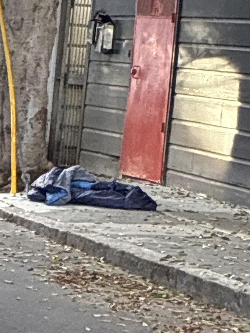 Photo attached to case 202000241393