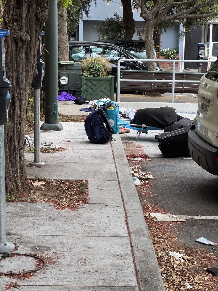 Photo attached to case 202000242479