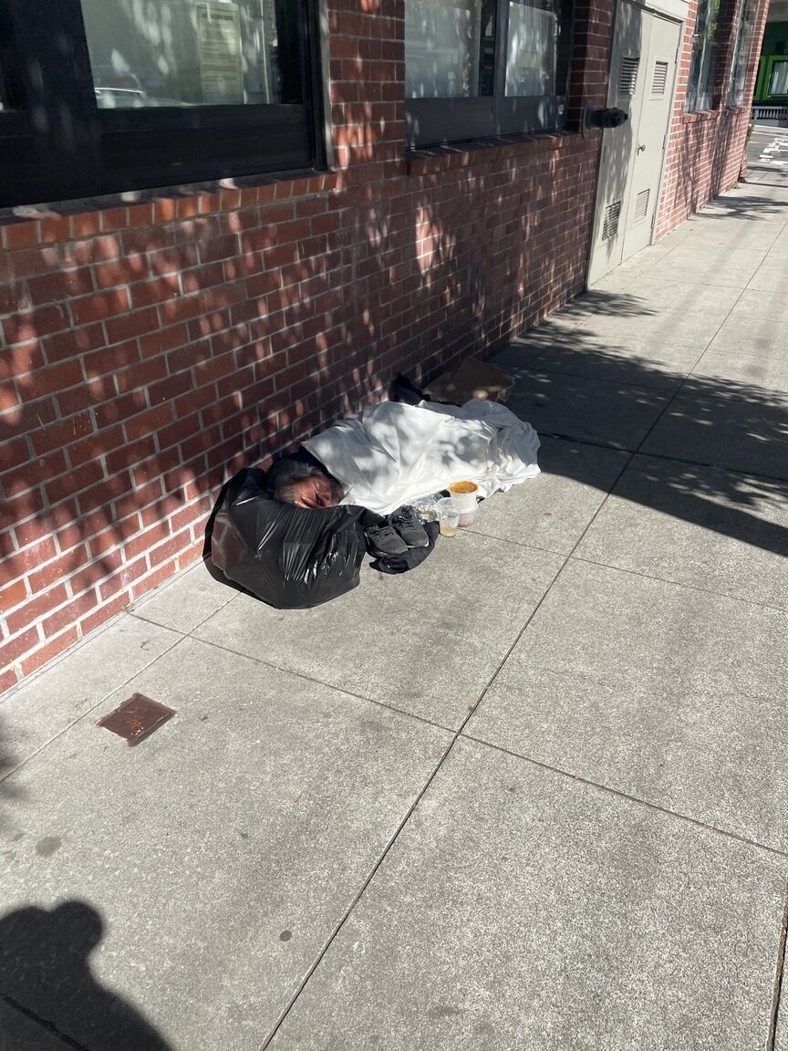 Photo attached to case 202000243914
